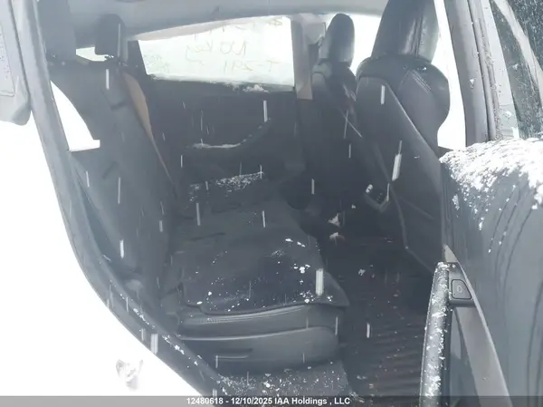 7SAYGAEE3PF758759 2023 TESLA MODEL Y - Image 8