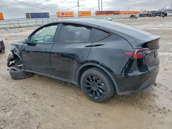 7SAYGAEE3PF764416 2023 TESLA MODEL Y - Image 2