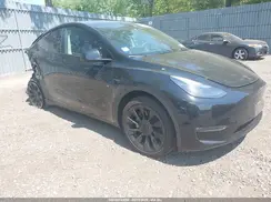 7SAYGAEE3PF770054 2023 TESLA MODEL Y