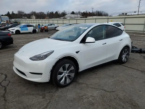 7SAYGAEE3PF803280 2023 TESLA MODEL Y - Image 1