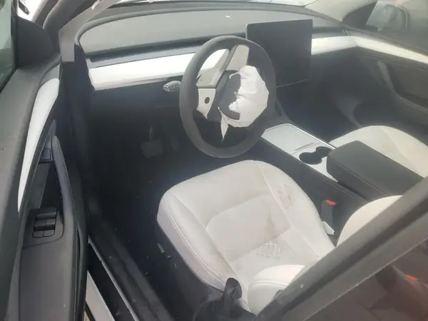 7SAYGAEE3PF810889 2023 TESLA MODEL Y - Image 8