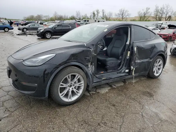 7SAYGAEE3PF840801 2023 TESLA MODEL Y - Image 1