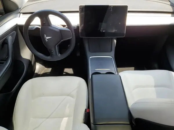 7SAYGAEE3PF843052 2023 TESLA MODEL Y - Image 8