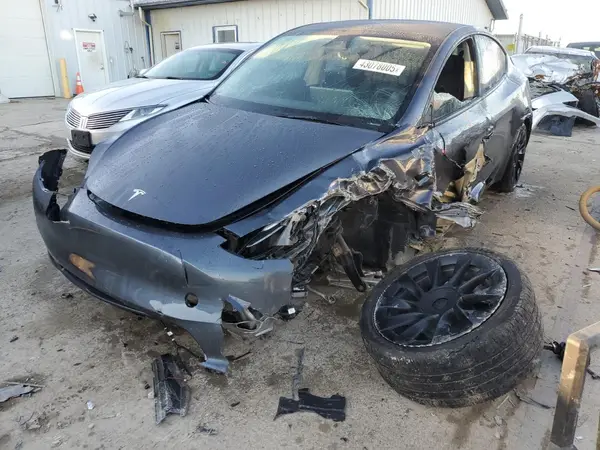 7SAYGAEE3PF849918 2023 TESLA MODEL Y - Image 1