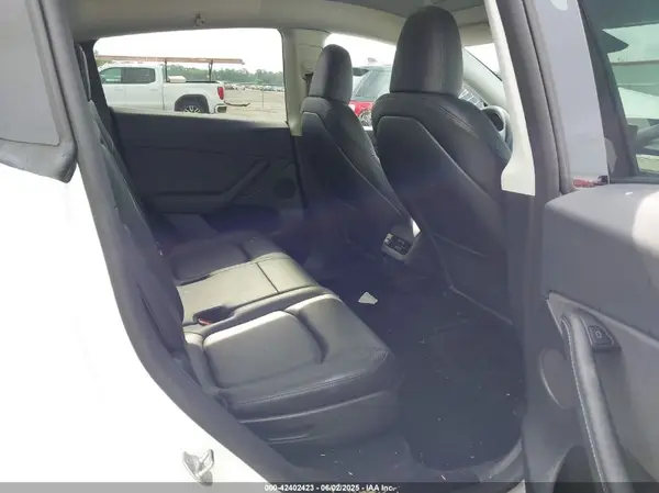 7SAYGAEE3PF850437 2023 TESLA MODEL Y - Image 8