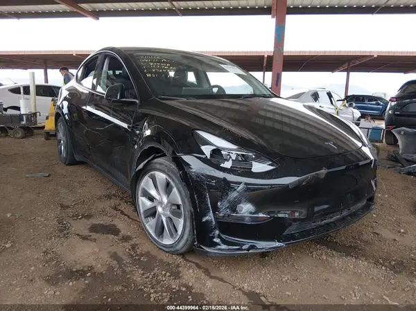 7SAYGAEE3PF859428 2023 TESLA MODEL Y - Image 1