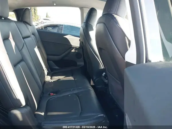 7SAYGAEE3PF883034 2023 TESLA MODEL Y - Image 8
