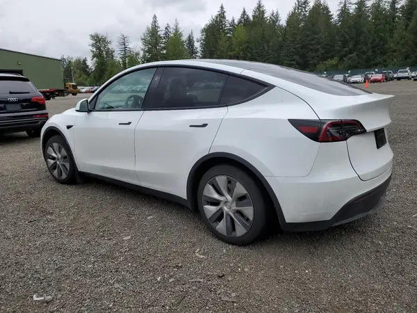 7SAYGAEE3PF891618 2023 TESLA MODEL Y - Image 2