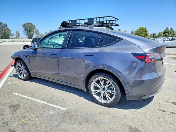 7SAYGAEE3PF905534 2023 TESLA MODEL Y - Image 2