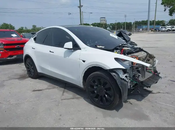 7SAYGAEE3PF907784 2023 TESLA MODEL Y - Image 1