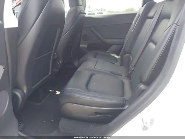 7SAYGAEE3PF907784 2023 TESLA MODEL Y - Image 8