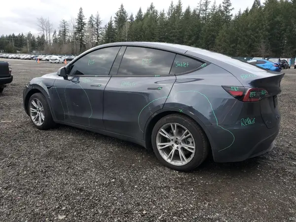 7SAYGAEE3PF910443 2023 TESLA MODEL Y - Image 2