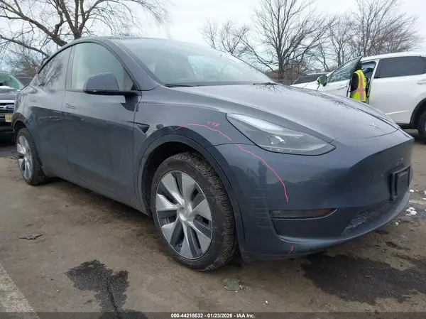7SAYGAEE3PF920874 2023 TESLA MODEL Y - Image 1