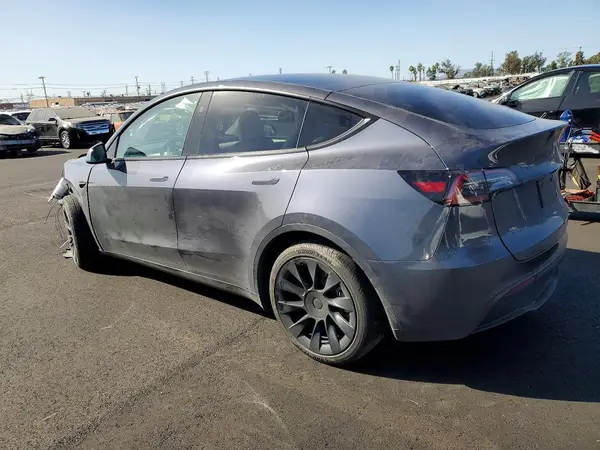 7SAYGAEE3PF945466 2023 TESLA MODEL Y - Image 2