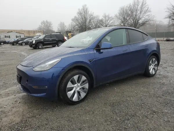 7SAYGAEE3PF946195 2023 TESLA MODEL Y - Image 1