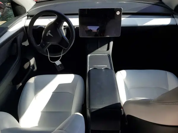 7SAYGAEE3PF964020 2023 TESLA MODEL Y - Image 8