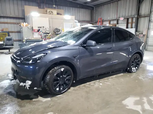 7SAYGAEE3PF968231 2023 TESLA MODEL Y - Image 1
