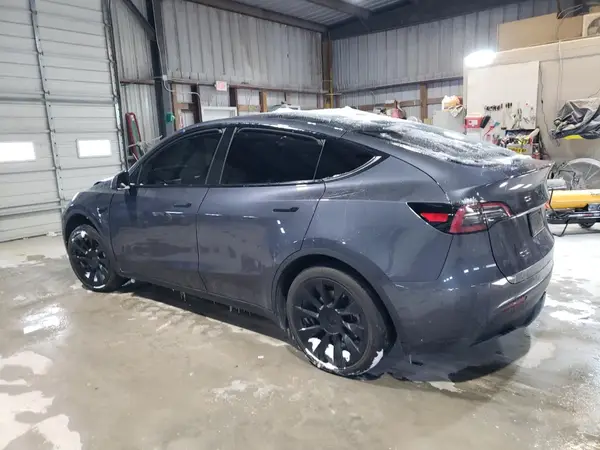 7SAYGAEE3PF968231 2023 TESLA MODEL Y - Image 2