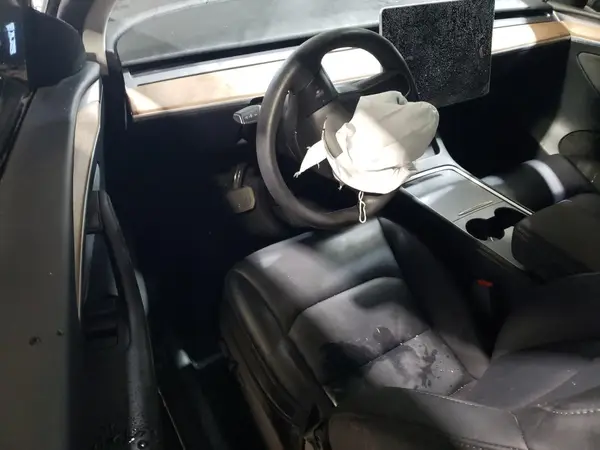 7SAYGAEE3PF968231 2023 TESLA MODEL Y - Image 8