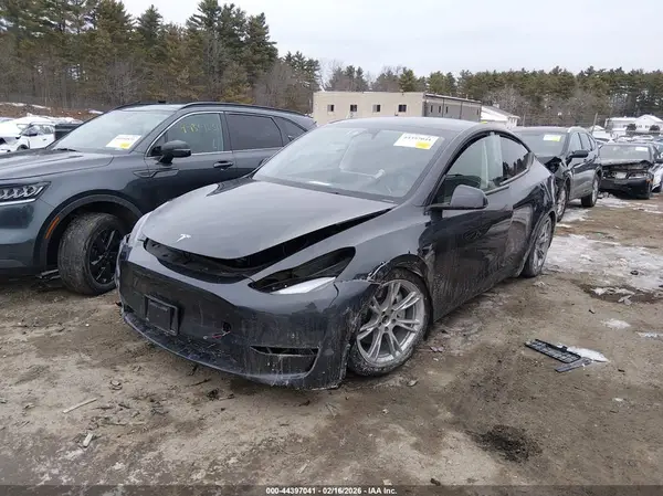7SAYGAEE3RF009589 2024 TESLA MODEL Y - Image 2