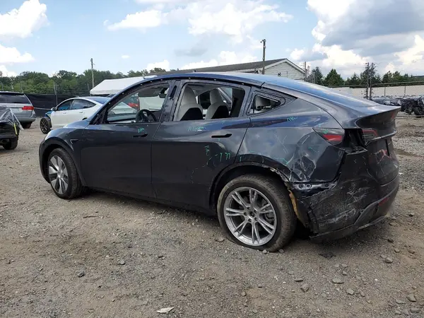 7SAYGAEE3RF017742 2024 TESLA MODEL Y - Image 2