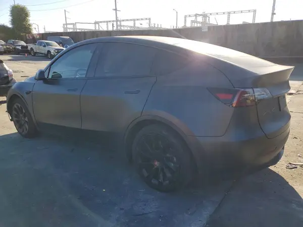 7SAYGAEE3RF034377 2024 TESLA MODEL Y - Image 2
