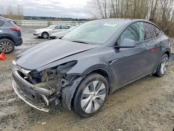 7SAYGAEE3RF036372 2024 TESLA MODEL Y - Image 1