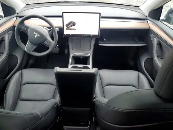 7SAYGAEE3RF036372 2024 TESLA MODEL Y - Image 8