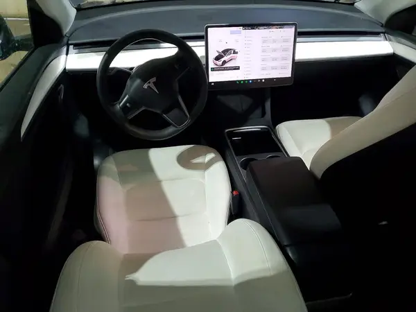 7SAYGAEE3RF038008 2024 TESLA MODEL Y - Image 8
