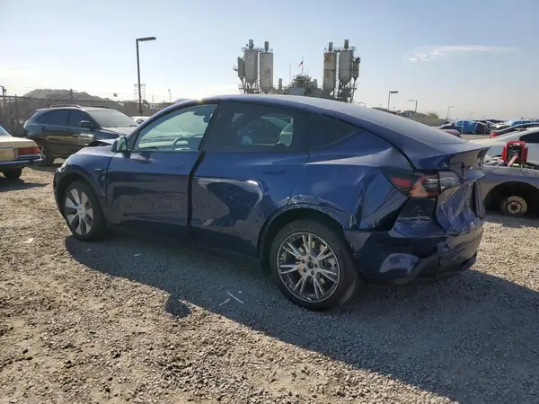 7SAYGAEE3RF052541 2024 TESLA MODEL Y - Image 2