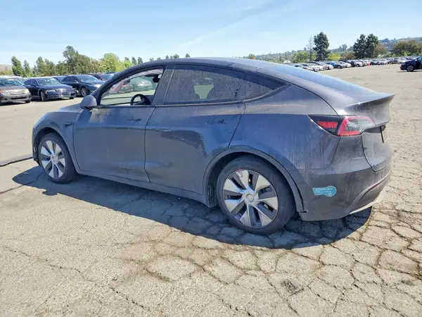 7SAYGAEE3RF081795 2024 TESLA MODEL Y - Image 2