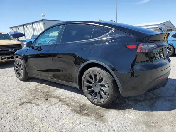 7SAYGAEE3RF089122 2024 TESLA MODEL Y - Image 2