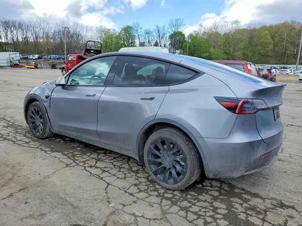 7SAYGAEE3RF098659 2024 TESLA MODEL Y - Image 2