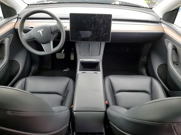 7SAYGAEE3RF098659 2024 TESLA MODEL Y - Image 8