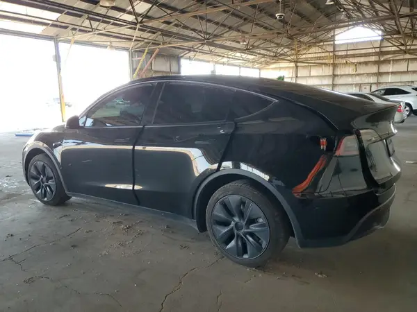 7SAYGAEE3RF100958 2024 TESLA MODEL Y - Image 2