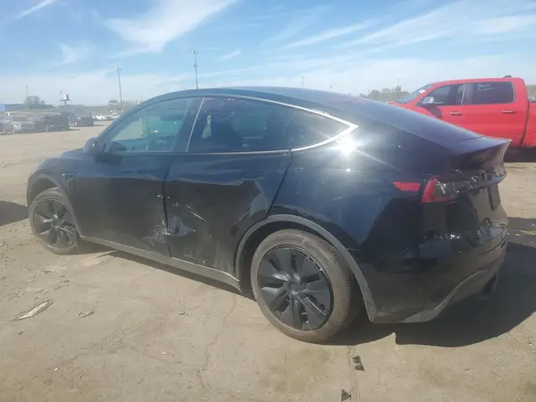 7SAYGAEE3RF106923 2024 TESLA MODEL Y - Image 2