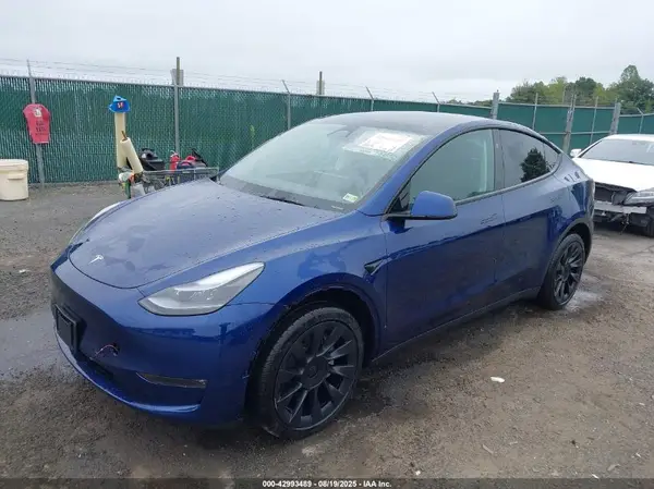 7SAYGAEE3RF117775 2024 TESLA MODEL Y - Image 2