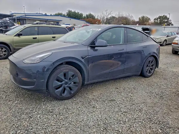 7SAYGAEE3RF121437 2024 TESLA MODEL Y - Image 1