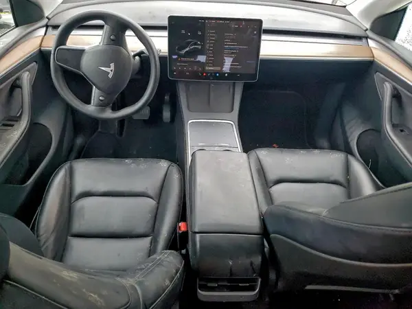 7SAYGAEE3RF121437 2024 TESLA MODEL Y - Image 8