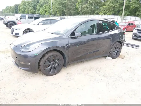 7SAYGAEE3RF163784 2024 TESLA MODEL Y - Image 2