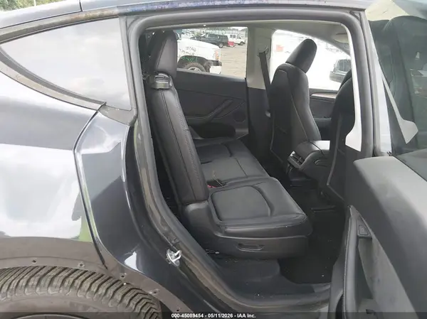 7SAYGAEE3RF163784 2024 TESLA MODEL Y - Image 8