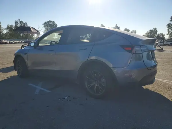 7SAYGAEE3RF168337 2024 TESLA MODEL Y - Image 2