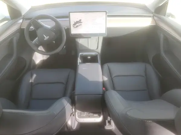 7SAYGAEE3RF192752 2024 TESLA MODEL Y - Image 8