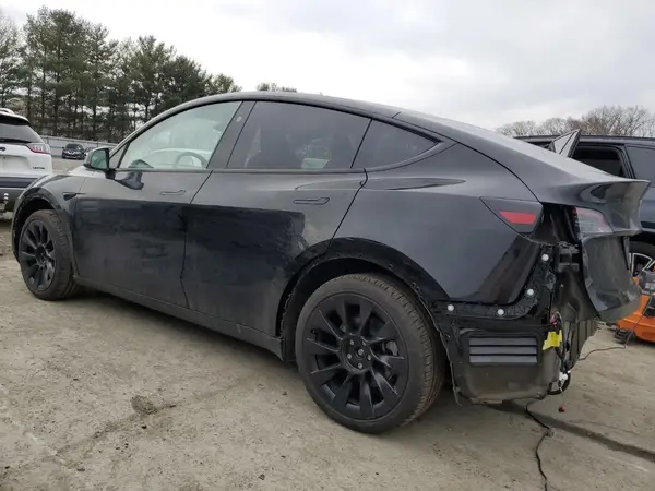 7SAYGAEE3RF207296 2024 TESLA MODEL Y - Image 2