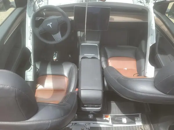 7SAYGAEE3RF211011 2024 TESLA MODEL Y - Image 8