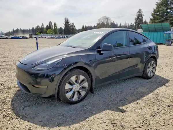 7SAYGAEE3RF989115 2024 TESLA MODEL Y - Image 1