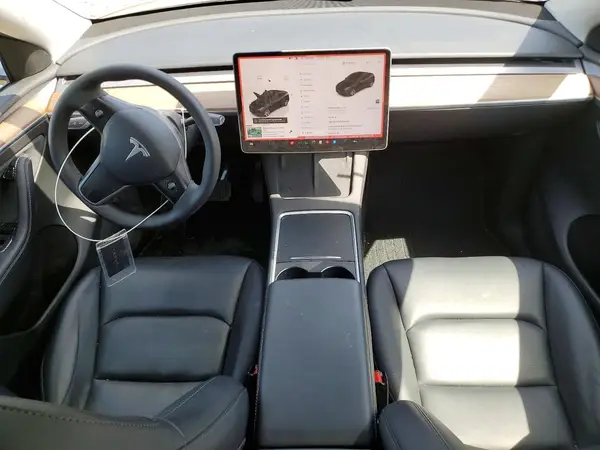 7SAYGAEE3RF989115 2024 TESLA MODEL Y - Image 8