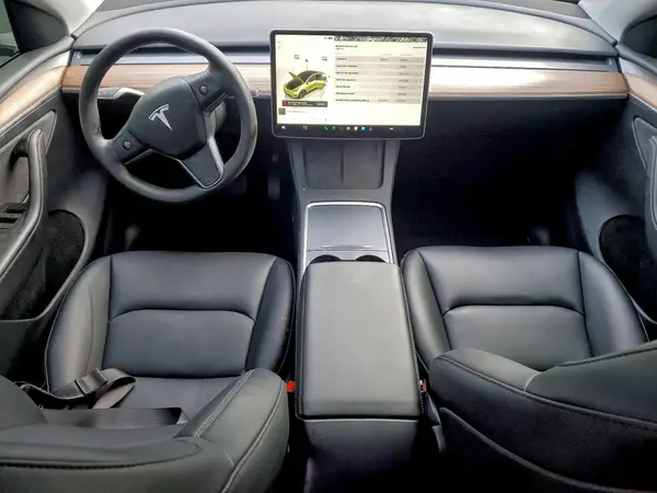 7SAYGAEE3SF221561 2025 TESLA MODEL Y - Image 8