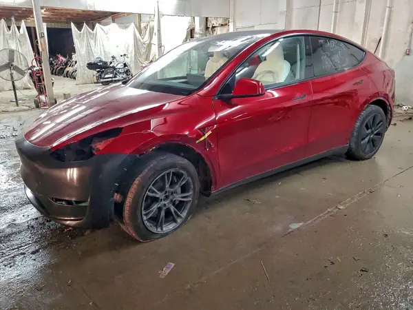 7SAYGAEE3SF222998 2025 TESLA MODEL Y - Image 1