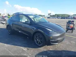 7SAYGAEE3SF224959 2025 TESLA MODEL Y